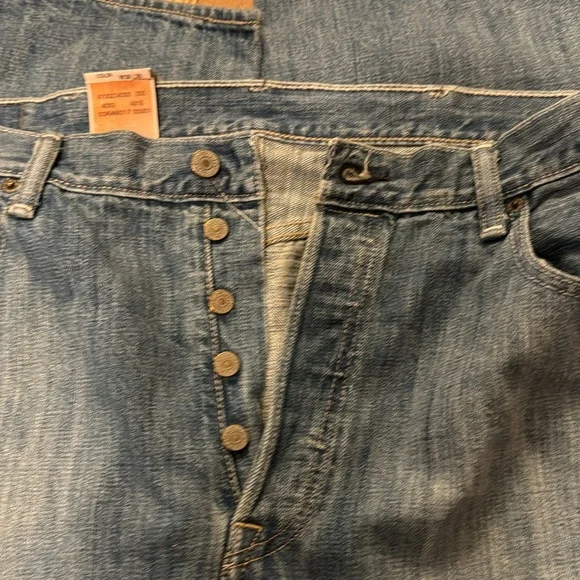Levi’s 501 Jeans - Picture 3 of 4